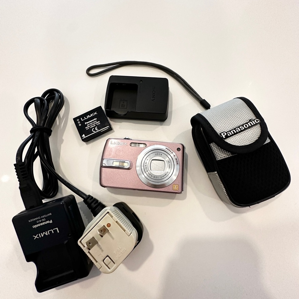 Panasonic Lumix Pink Camera Set